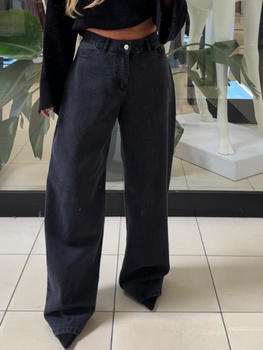 Jeans with a hole - Medium Jeans